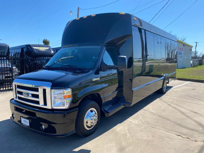 Black party bus – Breckenridge limo service
